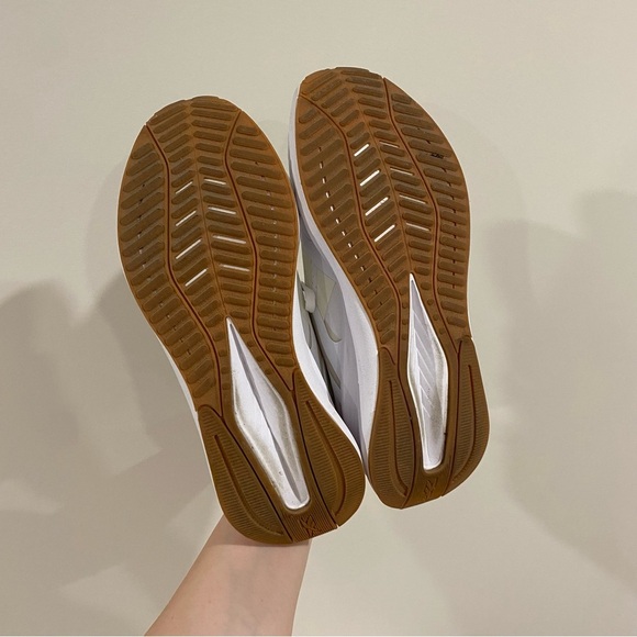 Reebok | White Running Shoes Sneakers 🤍 - Picture 10 of 12